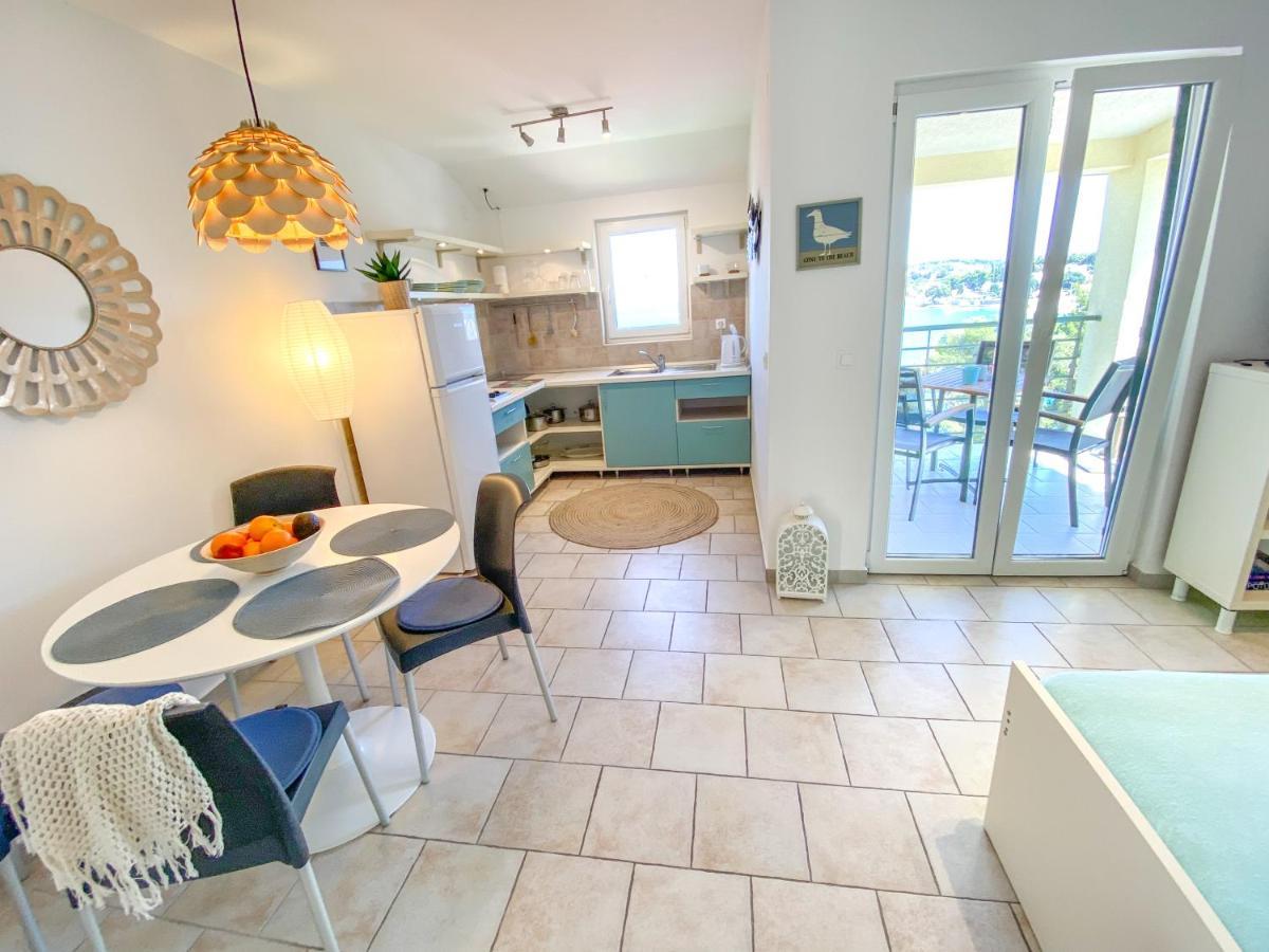 Eco Sunshine Apartments Лумбарда Экстерьер фото